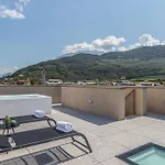 Essence - Charming Suites