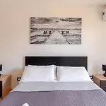Big Garden - Free Parking, Wi-Fi E Netflix
