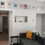 Lory'S Room