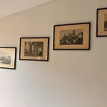 Vicolo 9 E Tre Quarti