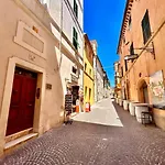 Paulis - Semiattico In Pieno Centro A Sirolo, Con Meravigliosa Vista Mare