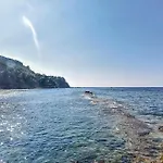 2 Bedroom Beautiful Apartment In Castellabate Sa