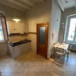 Moni'S House