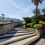 Apartment With Sea View B