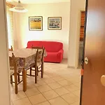 Numana, 600 Mt Mare Trilocale Con Ampia Terrazza Vista Mare