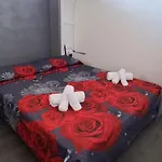 Rooms & Pool