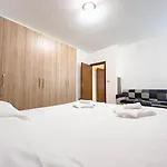 San Maurizio 9 Tirabora Short Rent