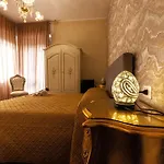 Amy Rooms