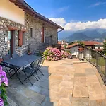 La Volta - Ancient Molino Maufet Watermill On Lake Como - Patio On The Garden