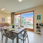 La Casa Di Gioia - Shared Pool & View - Happy Rentals
