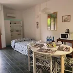 Appartamento Con Piscina A 100Metri Dal Mare