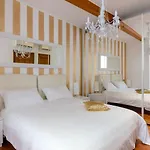 Palazzo Teatro Vecchio - Holiday Suites Salo