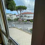 Luminosa Casa Con Posto Auto In Versilia A 5 Min Dal Mare