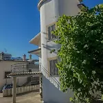 B&B 