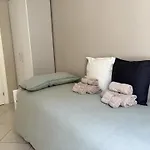 Adrian'S Guests House