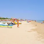 Pet Friendly Apartment In Pescara With Kitchen