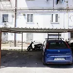 Miradois Apartment