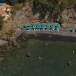 Illicini Stabilimento Balneare E Albergo