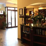 Phi Hotel Ambra