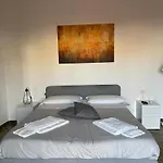 Nella'S Carlo III Apartment