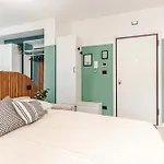 Japandi Apartment, Zona Porto Livorno Con Balcone E Jacuzzi Idromassaggio