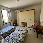 Casa Tina - Con 3 Camere Da Letto Max 6 Posti