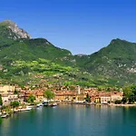 Casa De Nardis Sunny House - Happy Rentals