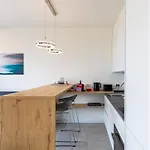 Apartment Lakeview Terrace By Interhome