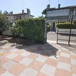 Ferienhaus In Lido Delle Nazioni Mit Grossem Garten
