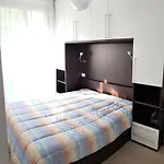 Residence Olivi - Panorama Lake View, Pool, Terrace, Garden, Wifi