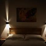 Napoli Into Core - Bed & Breakfast