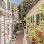 Hotiday Room Collection - Napoli Residenza Scarlatti