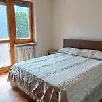 Appartamento Con Giardino E Garage Privati, Accesso Diretto Al Garage