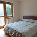 Appartamento Con Giardino E Garage Privati, Accesso Diretto Al Garage