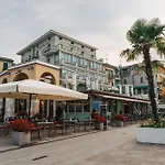 Hotel Du Lac