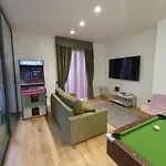 Black Vulcano Suites&Studios