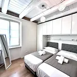 Aphrodite Luxury Apt With Jacuzzi