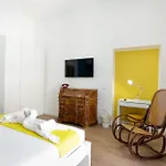 Santa Patrizia A Chiaia Apartment