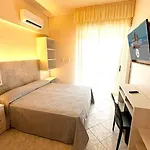 Hotel Everest