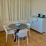 La Dependance Luxury Rooms