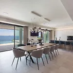 Villa Grace With Pool On The Lake