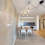 Blue Life Tirabora Short Rent
