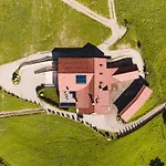 Almresidenz Unterrain -1 Km By Car Distance Ski Slopes Kronplatz