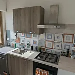 Appartamento Bianco Con Vista Sul Mare