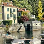 Ortensie & Oleandri Al Lago - By Myhomeincomo