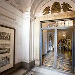Torre Argentina Grand Residence In Rome Center