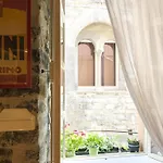La Casa Di Claretta
