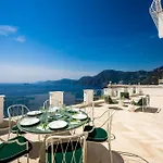 Maison Lilly - Luxury Accommodation