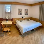 Bed & Breakfast Garni Tobia