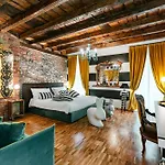 Aurum - Como Luxury Suites